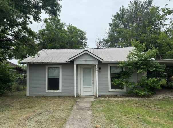 1002 E Dodge Street, Stephenville, TX 76401