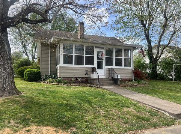 659 Victoria St., Madisonville, KY 42431