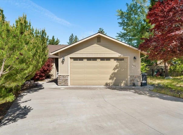 17315 Squirrel Ct., Weed, CA 96094