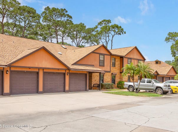 9025 York Lane, West Melbourne, FL 32904