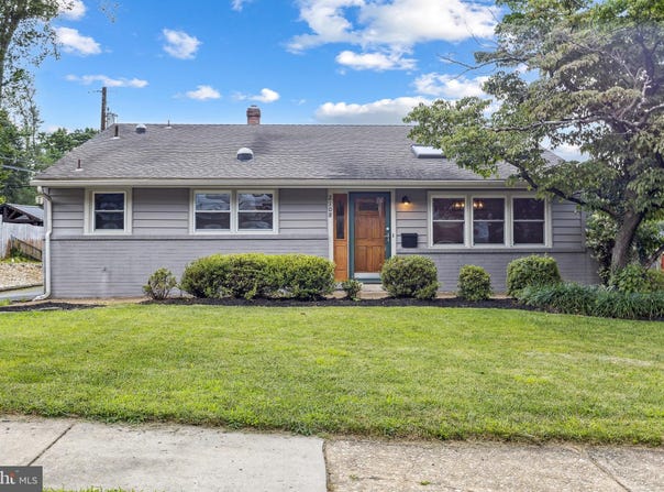 2108 PEACHTREE DRIVE, WILMINGTON, DE 19805