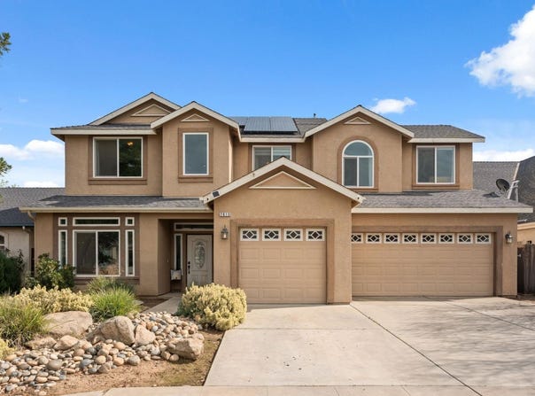 2613 Applegate Avenue, Clovis, CA 93611