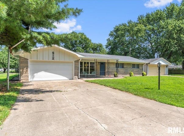 6 SOMERSET Drive, Springfield, IL 62711