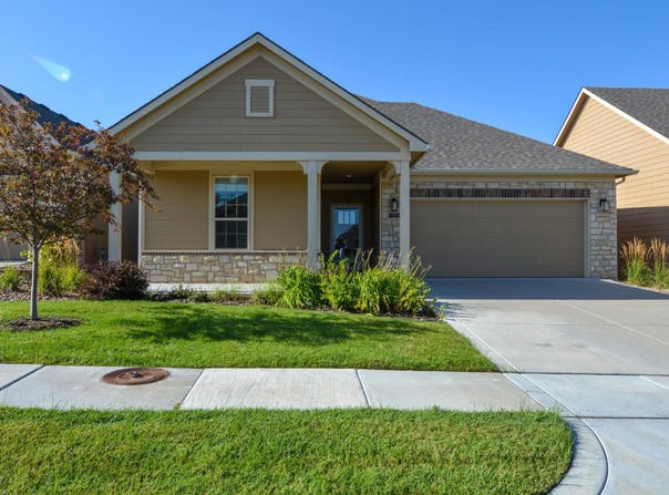 925 E Clearlake St., Derby, KS 67037