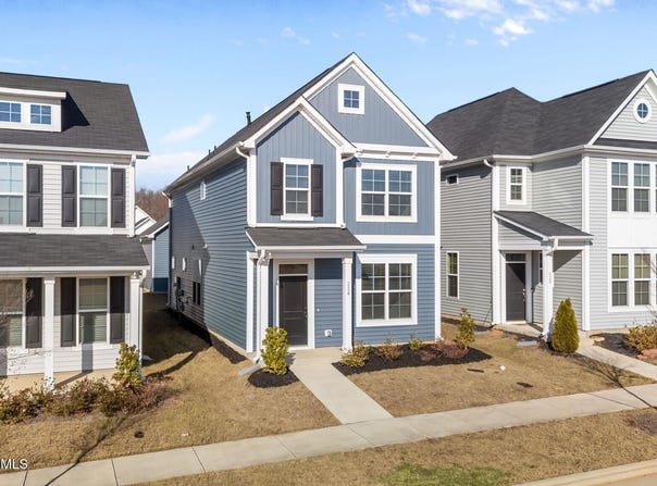 226 Blue Iris Parkway, Clayton, NC 27520