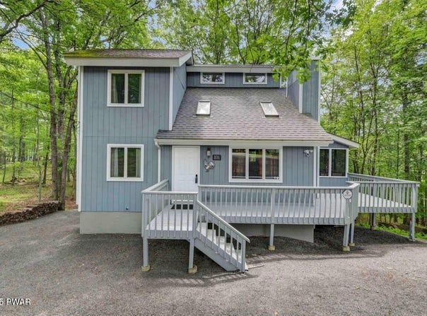 108 Minnow Court, Lackawaxen, PA 18435