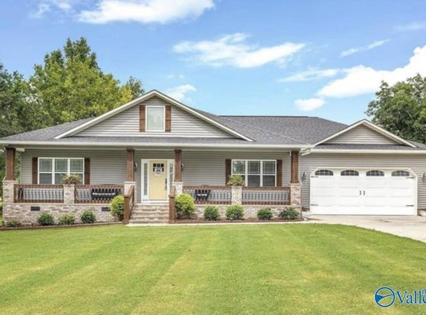 2265 Oak Drive, Boaz, AL 35956