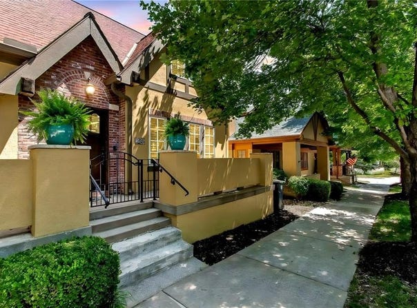9008 NE 80th Street, Kansas City, MO 64158