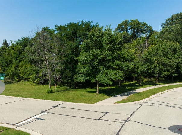 424 Stonehaven Drive, Green Lake, WI 54941