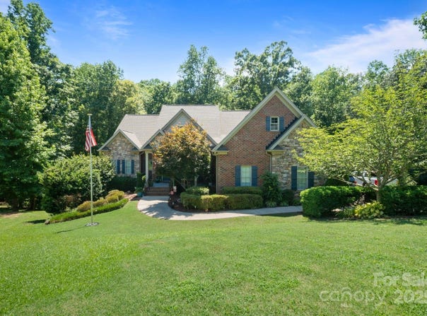 3544 Maple Brook Drive, Denver, NC 28037