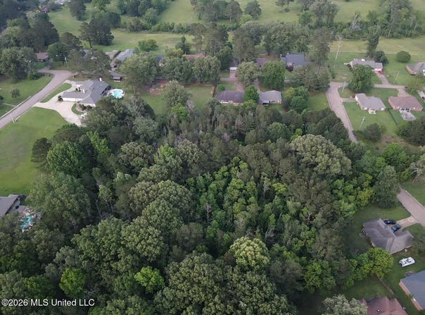 Meadow Dr, Byram, MS 39272