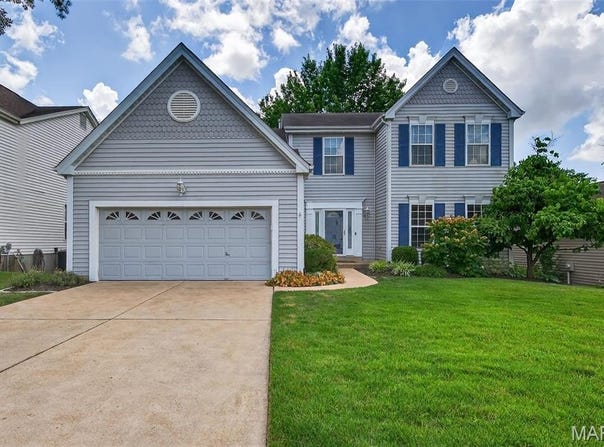 9818 Grantview Forest Drive, St Louis, MO 63123