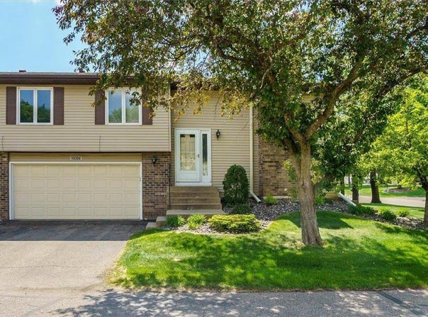 10350 Balsam Lane, Eden Prairie, MN 55347