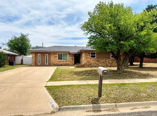 2601 Larry Dr, Big Spring, TX 79720