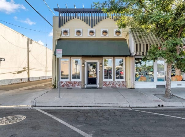222 Heinlen Street, Lemoore, CA 93245