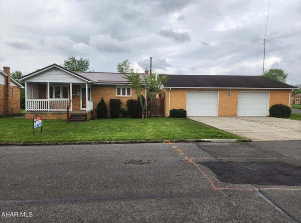 1508 Gillespie Avenue, Portage, PA 15946