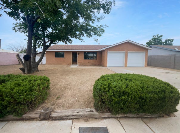 5009 IAN Avenue NW, Albuquerque, NM 87120
