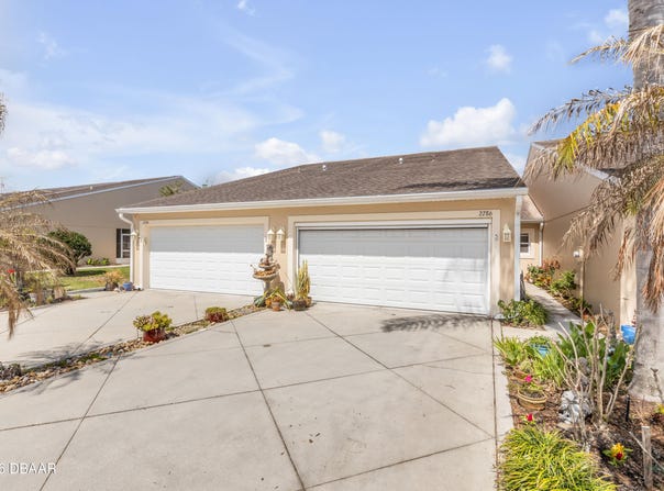 2286 Hawks Cove Circle, New Smyrna Beach, FL 32168