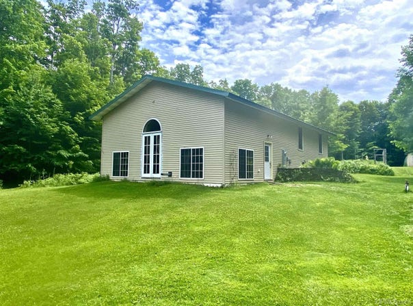 W17769 S Curtis Rd, Curtis, MI 49820