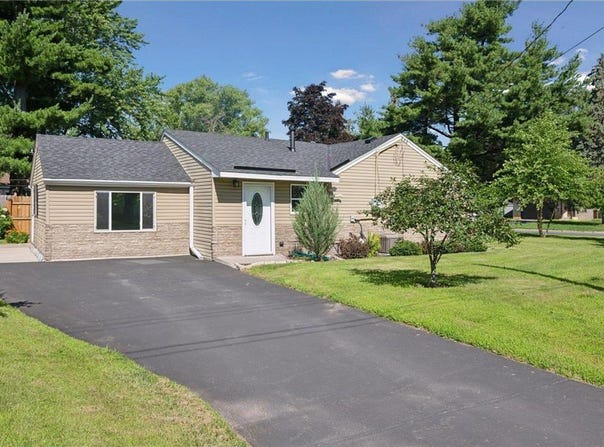 301 W 102nd Street, Bloomington, MN 55420