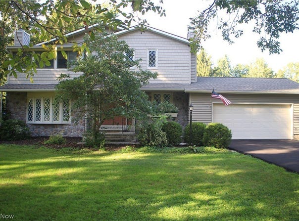 42820 Dellefield Road, Elyria, OH 44035
