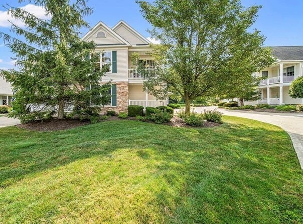 327 E Legend Court unit: C, Highland Heights, OH 44143
