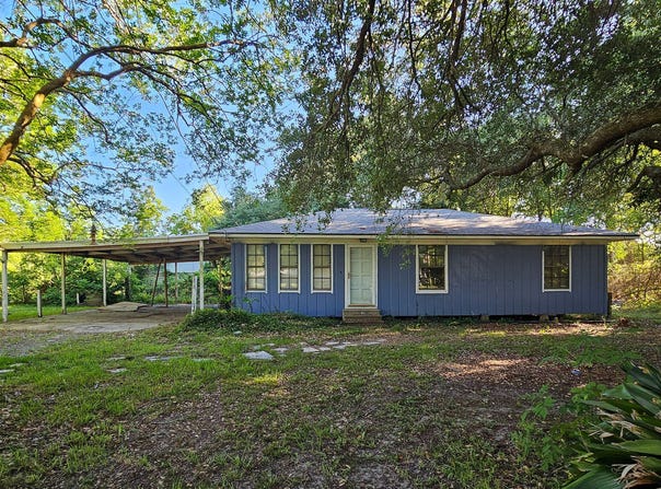 1072 Old Henderson Highway, Breaux Bridge, LA 70517