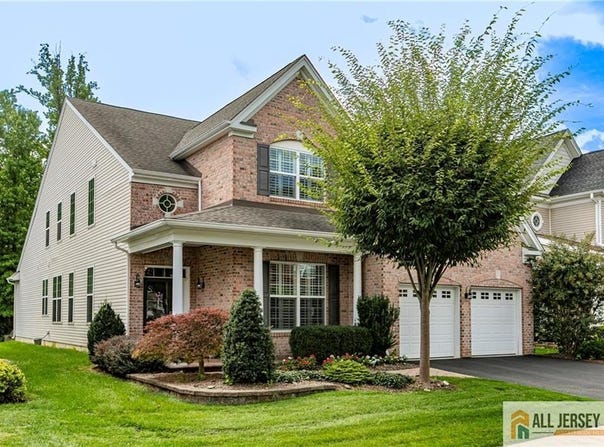 11 Bellingham Drive, South Brunswick, NJ 08824