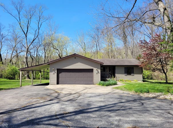 206 N Johnson Street, Nashville, IN 47448