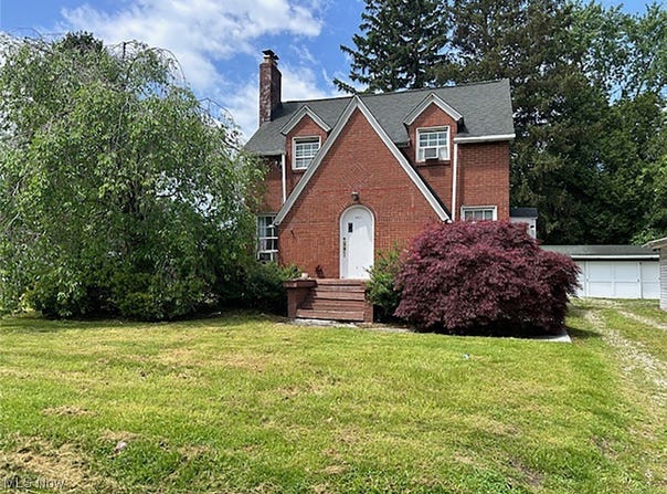 1024 Brittain Road, Akron, OH 44305