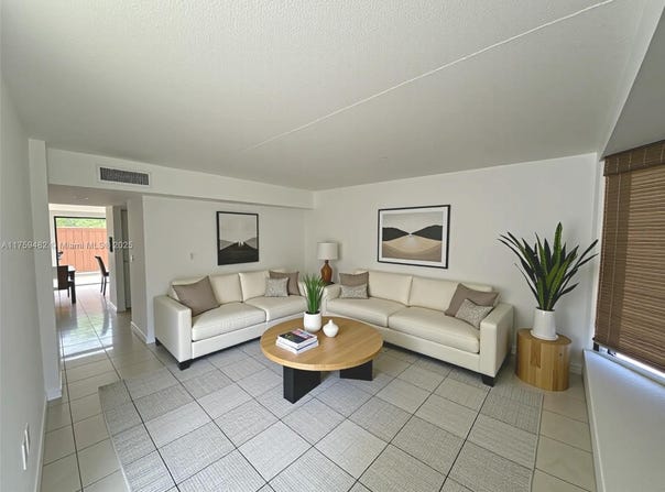 10023 SW 77th Ct, Miami, FL 33156