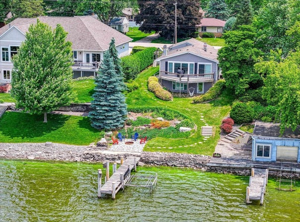 1478 LAKESHORE Drive, MENASHA, WI 54952
