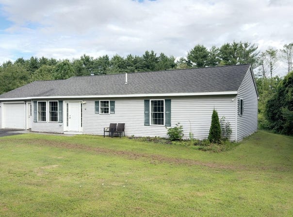 28 Pleasant Hill Drive, Waterville, ME 04901