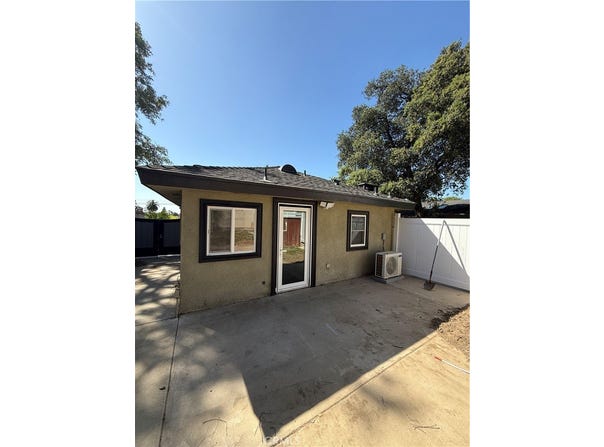 1147 Lemon, Monrovia, CA 91016