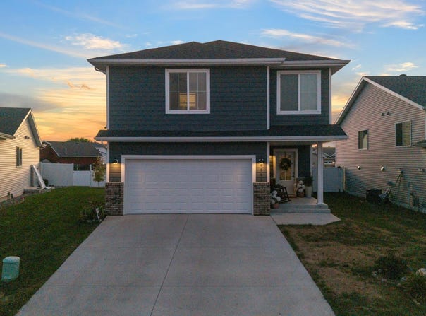 4561 17th Street S, Moorhead, MN 56560