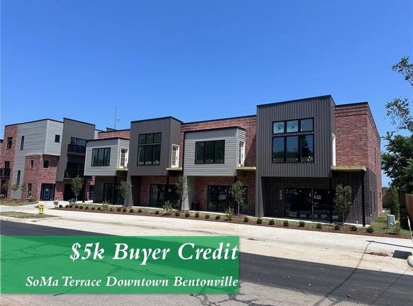 945  SE 10th  ST, Bentonville, AR 72712