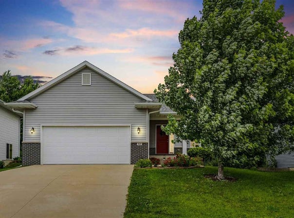 868 McCollister Ct, IowaCity, IA 52240