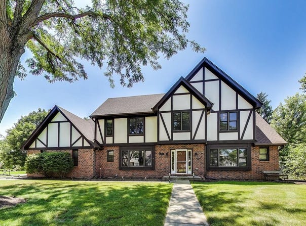 475 Waubonsee Circle Court, Oswego, IL 60543
