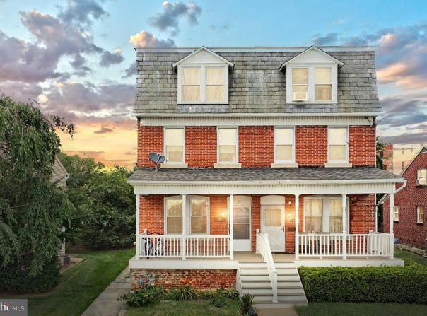 39 E HOWARD STREET, DALLASTOWN, PA 17313