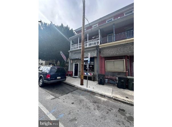 225 W LINCOLN HIGHWAY, COATESVILLE, PA 19320