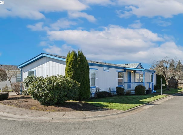 3700 BABCOCK LN, Eugene, OR 97401
