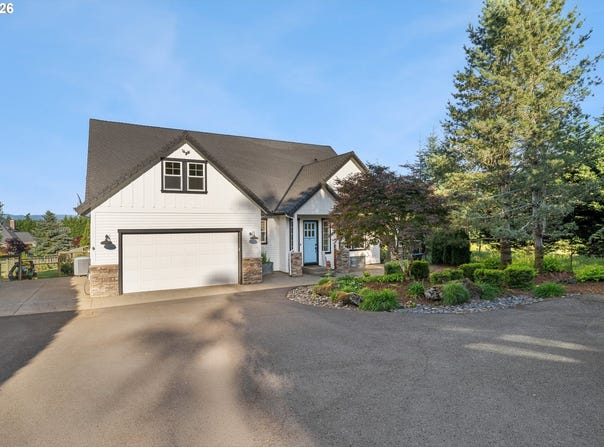 17908 S LAVINE Ln, OregonCity, OR 97045