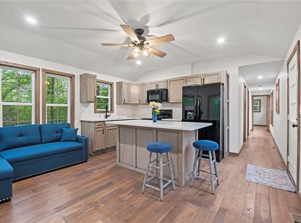 13 S Lakeside Circle, Linn Valley, KS 66040