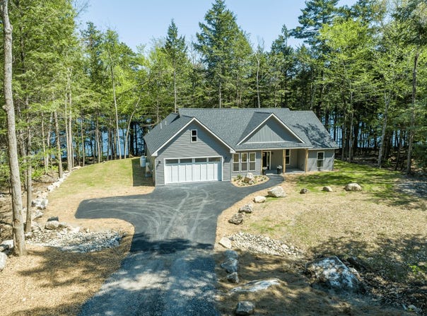492 Point Drive, Mount Vernon, ME 04349