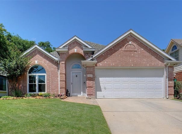 1217 Tanner Drive, Lewisville, TX 75077