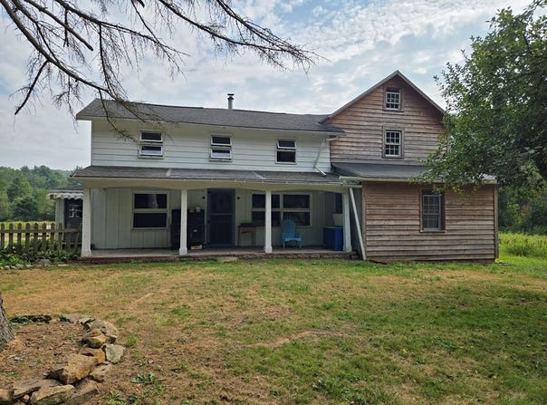 2192 Old State Road, Venus, PA 16364
