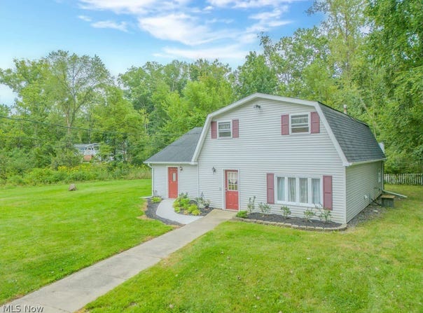 6429 Russia Road, South Amherst, OH 44001