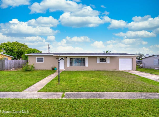 1768 Hudson Circle S, Melbourne, FL 32935