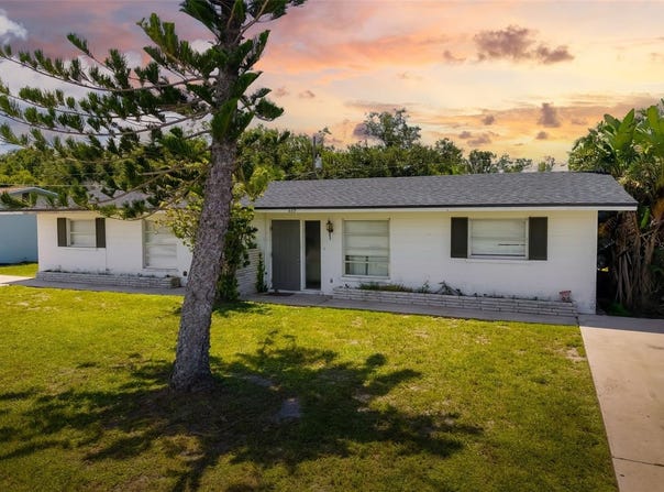 460 BRIARWOOD ROAD, VENICE, FL 34293