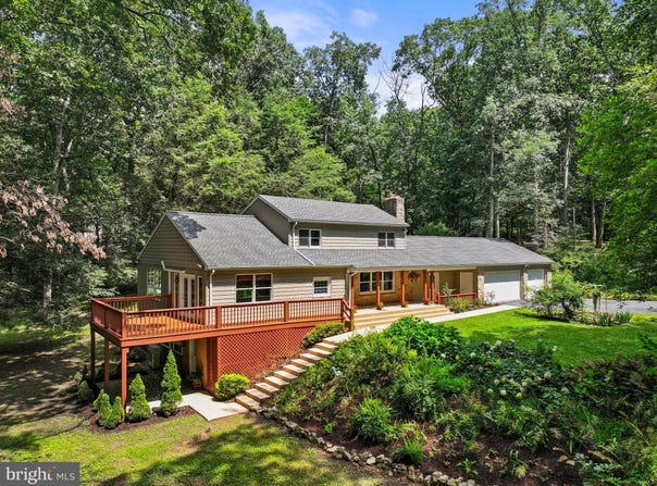 226 ACORN LANE, LITITZ, PA 17543